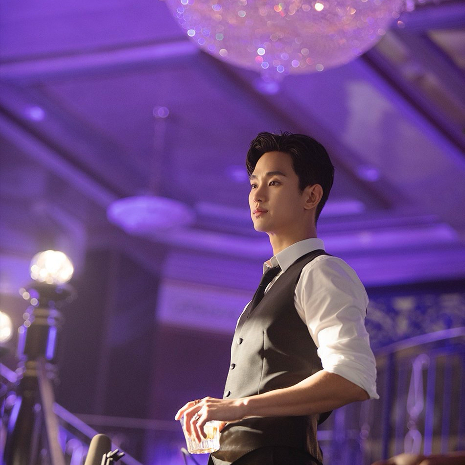 A moment captured by a fan of Kim Soohyun