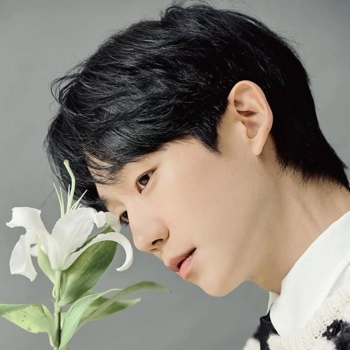 粉丝拍下的丁海寅瞬间