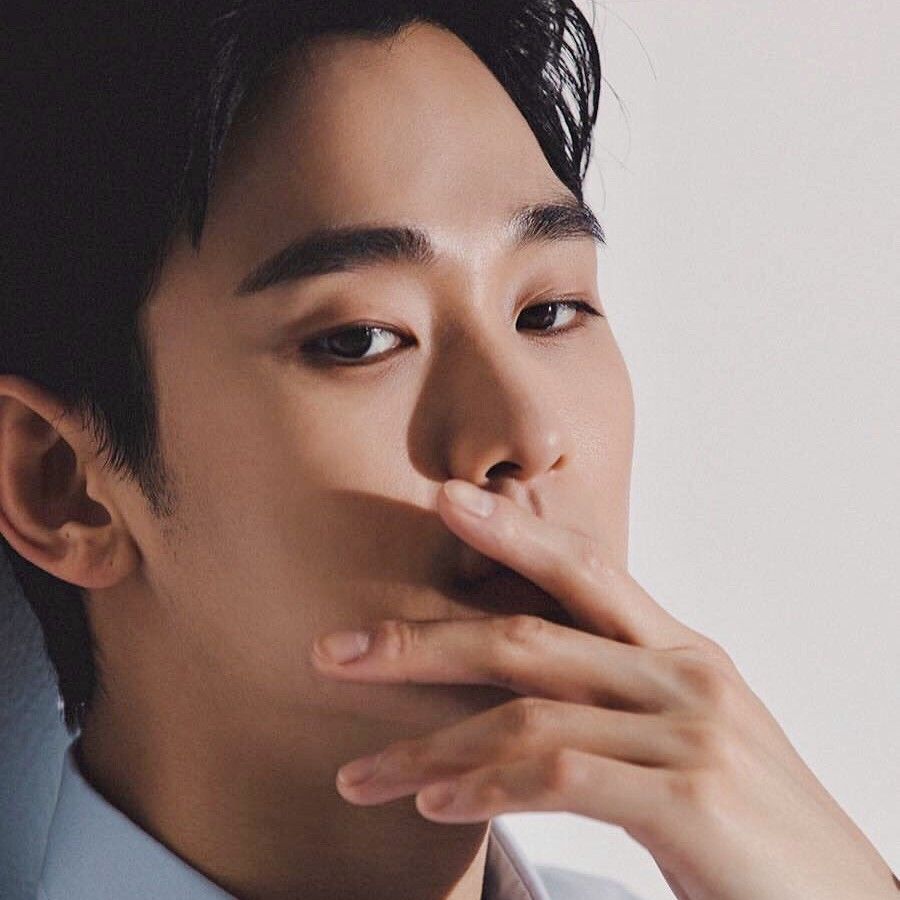 Recent activity shot of Kim Soohyun