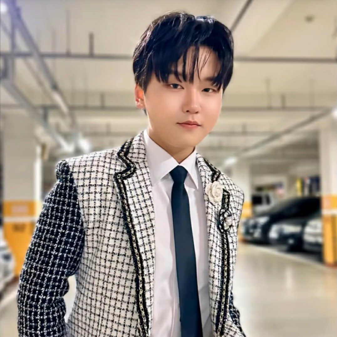 Behind-the-scenes cut of Park Sungon