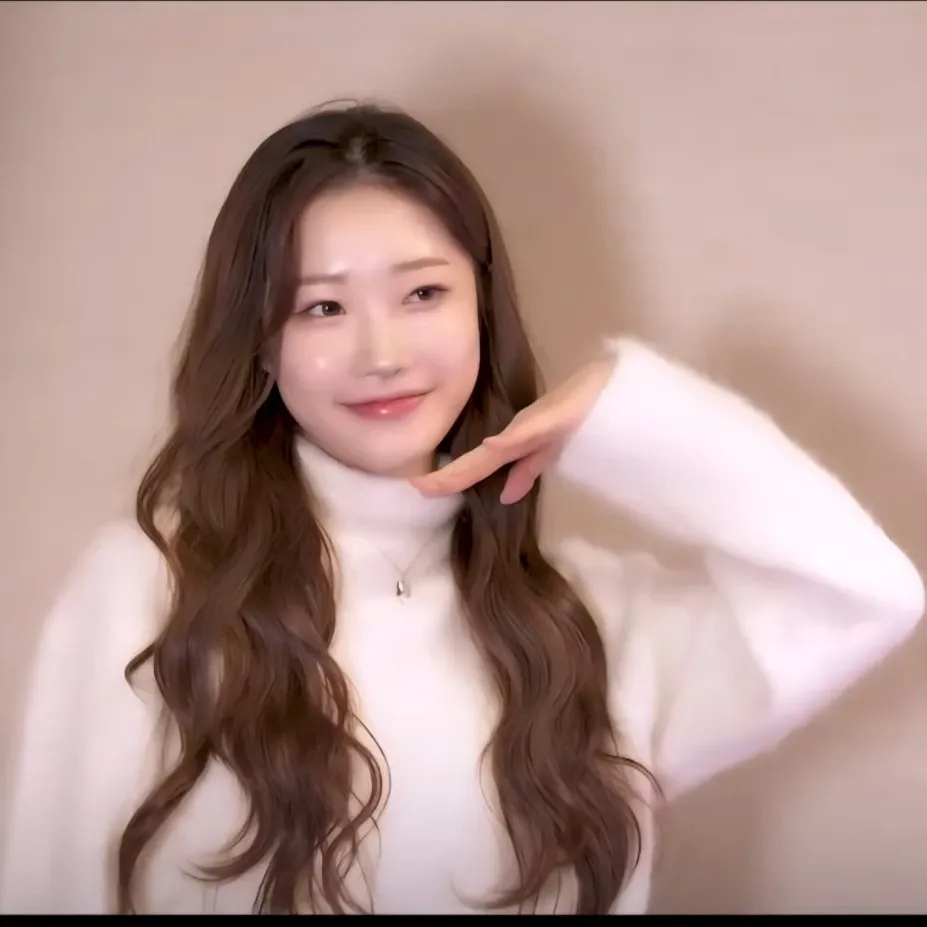 Recent activity shot of Jung Seojoo