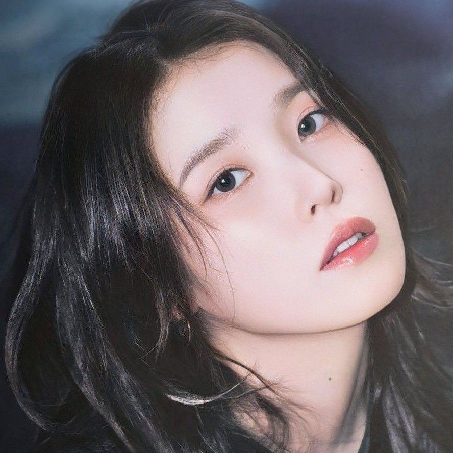 A moment captured by a fan of IU