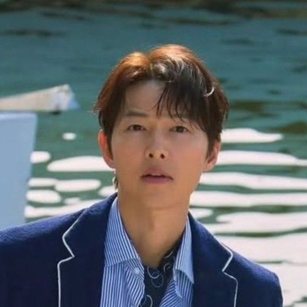 Latest photo of Song Joongki