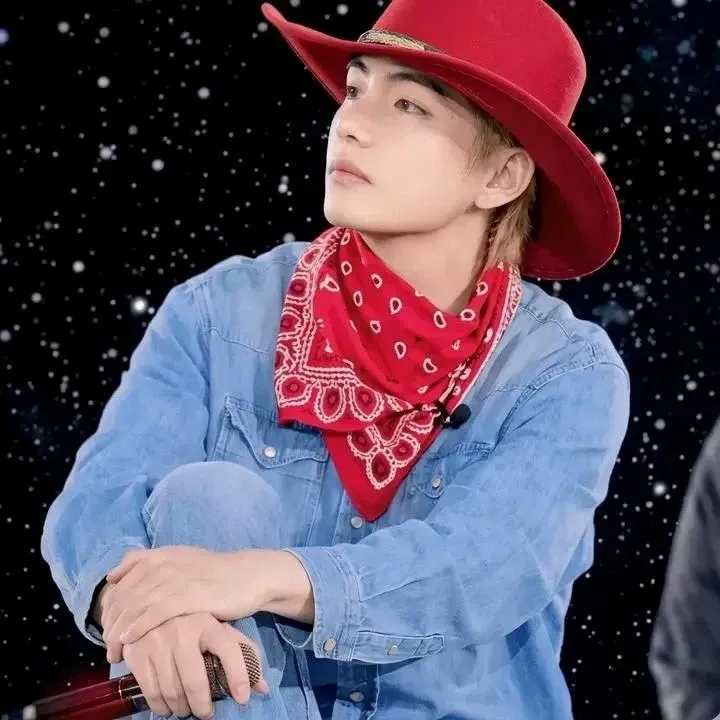 Behind-the-scenes cut of Kim Taehyung (V)