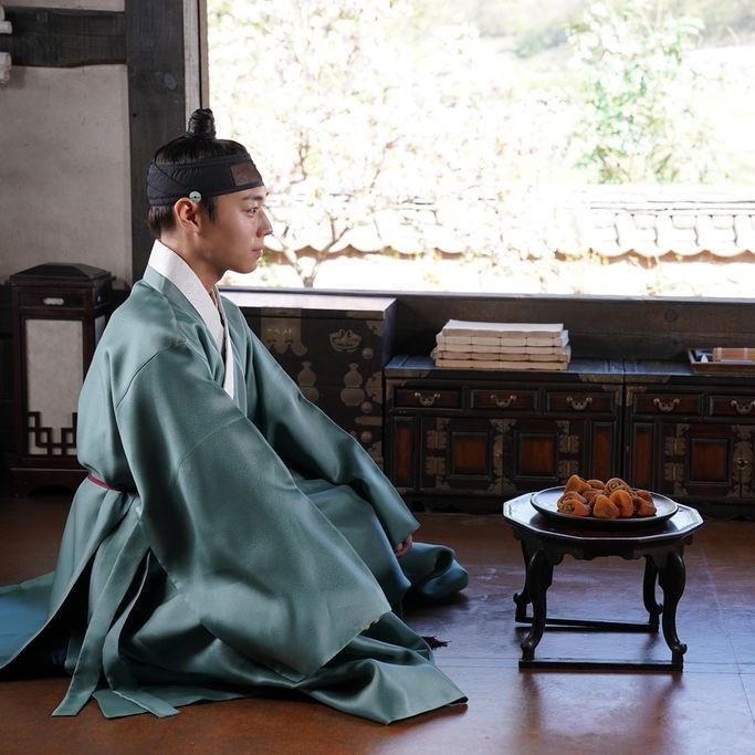 Behind-the-scenes cut of Park Jihoon