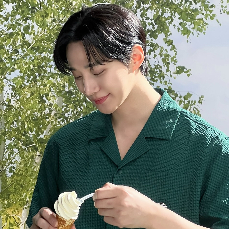 粉絲拍下的李俊昊瞬間