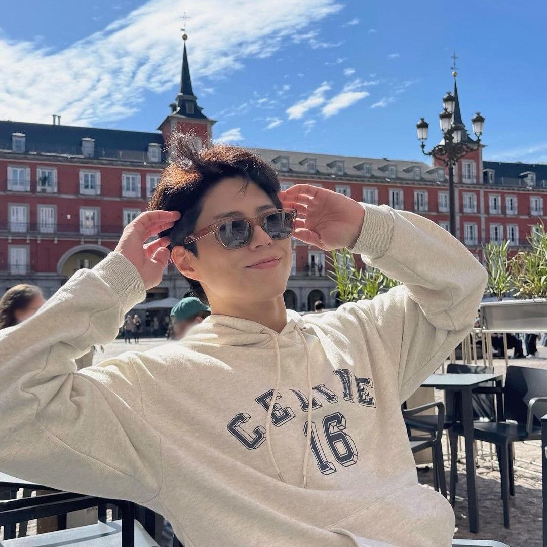 Foto kegiatan terbaru dari Park Bogum