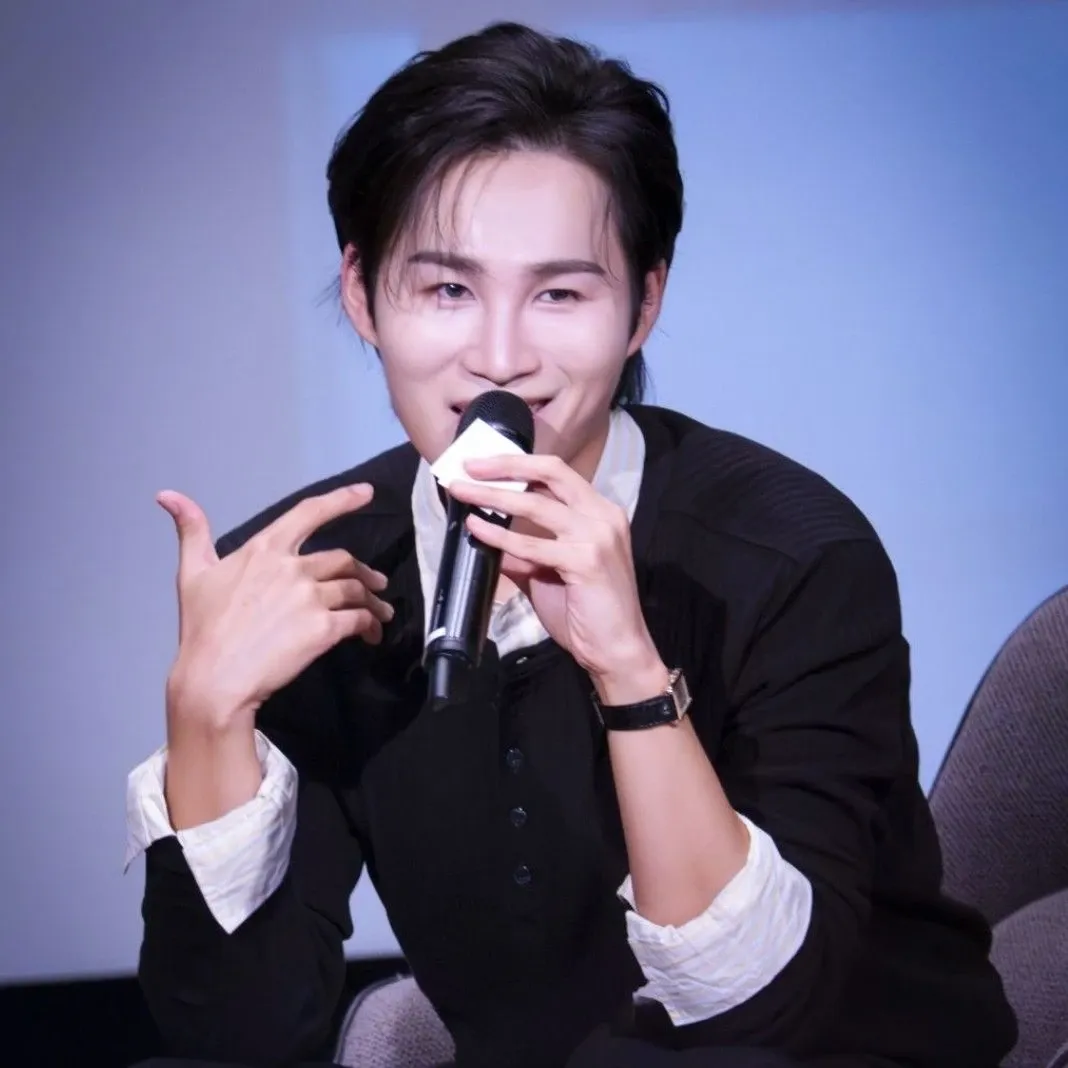 金熙栽的最新照片