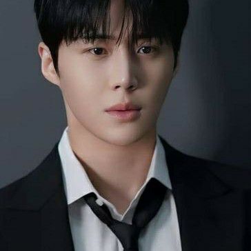 Recent activity shot of Kim Seonho