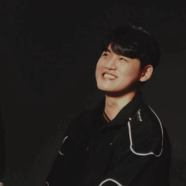 Latest photo of Gumayusi