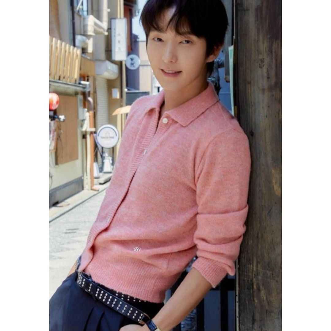 Behind-the-scenes cut of Lee Joongi