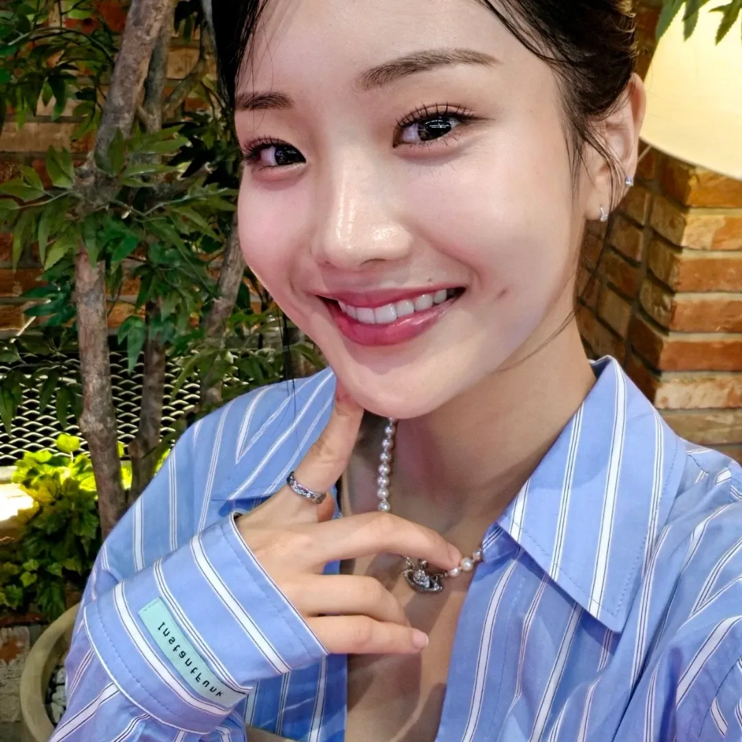 Behind-the-scenes cut of Kim Soyeon (2004)
