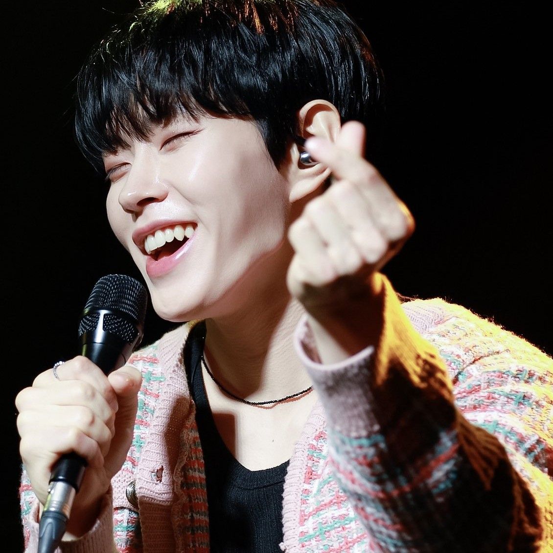 A moment captured by a fan of Lee Byeongchan