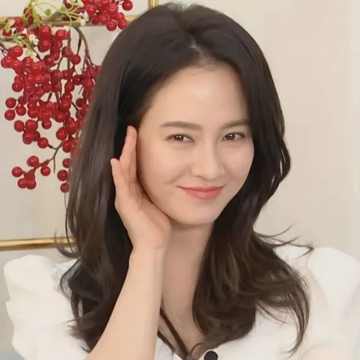 Cuplikan di balik layar dari Song Jihyo