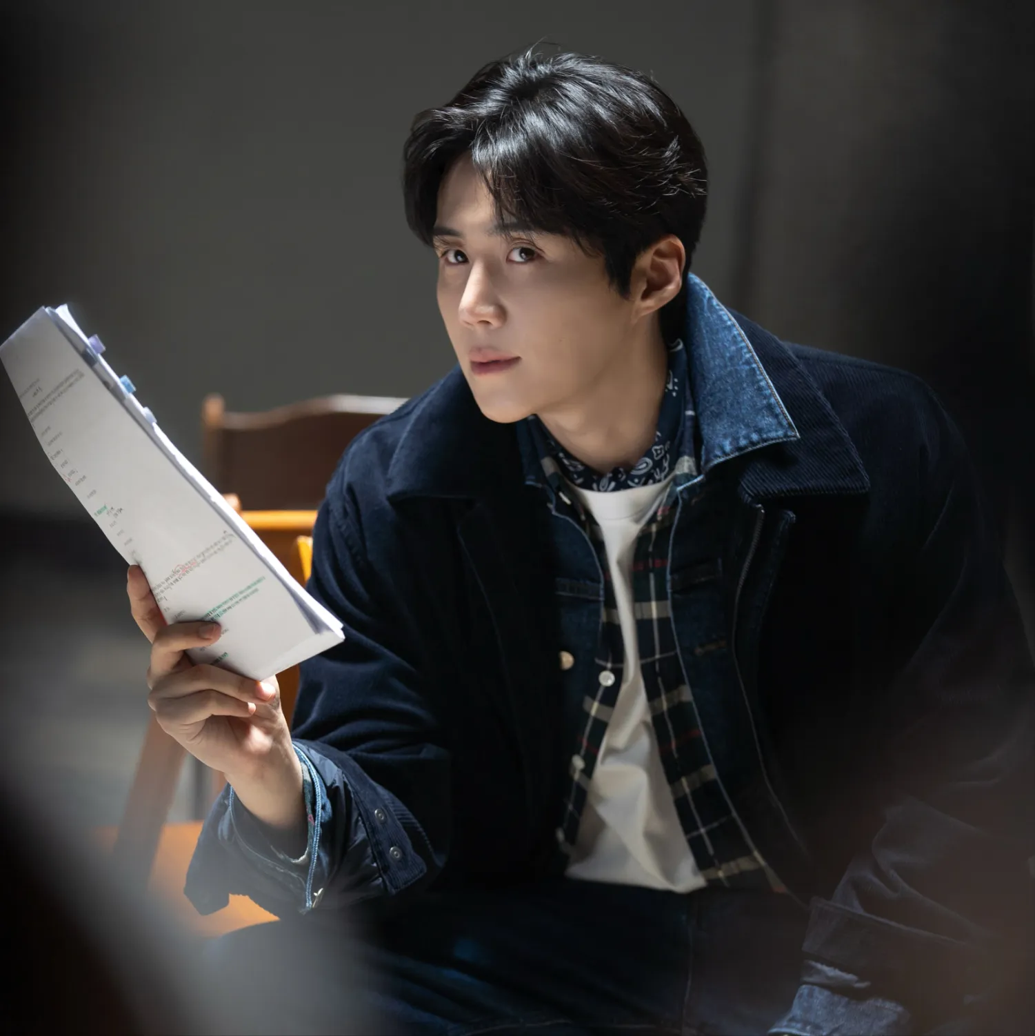Behind-the-scenes cut of Kim Seonho