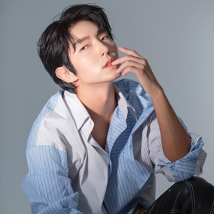 A moment captured by a fan of Lee Joongi