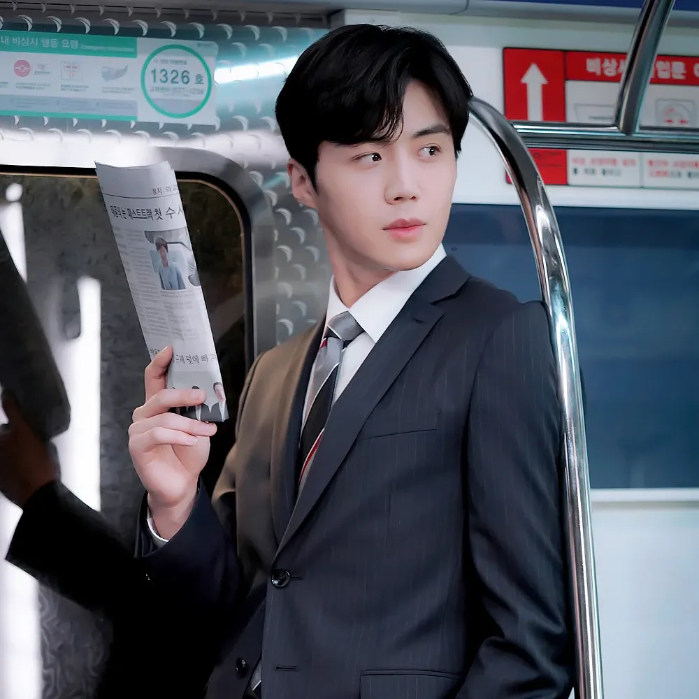 Foto kegiatan terbaru dari Kim Seonho