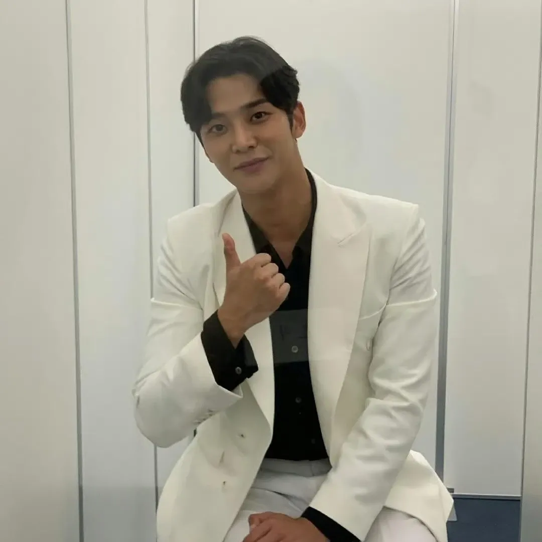 Foto kegiatan terbaru dari Rowoon