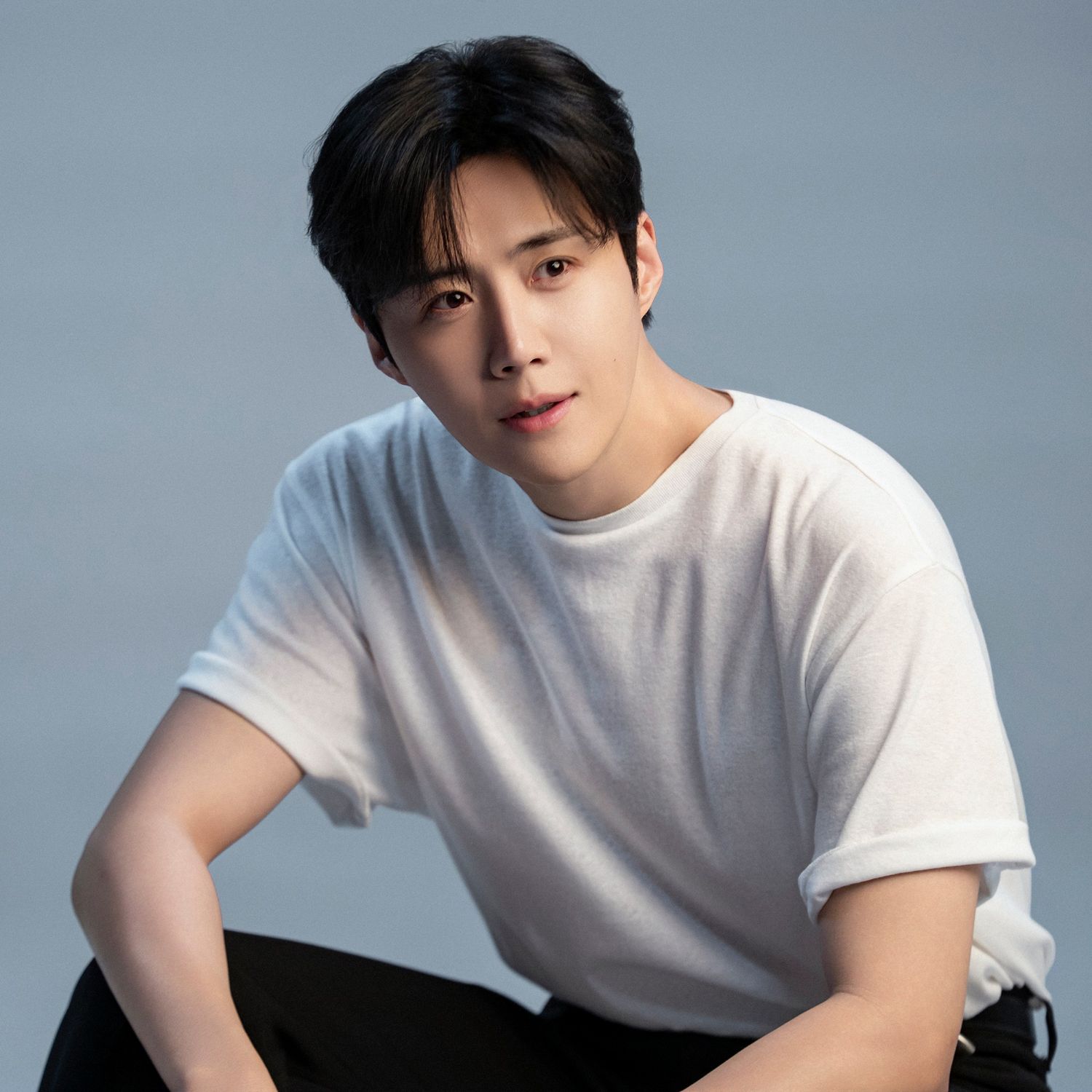 粉絲拍下的金宣虎瞬間