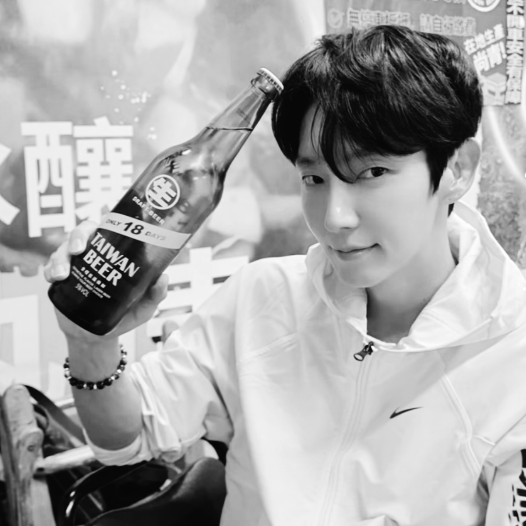 Behind-the-scenes cut of Lee Joongi