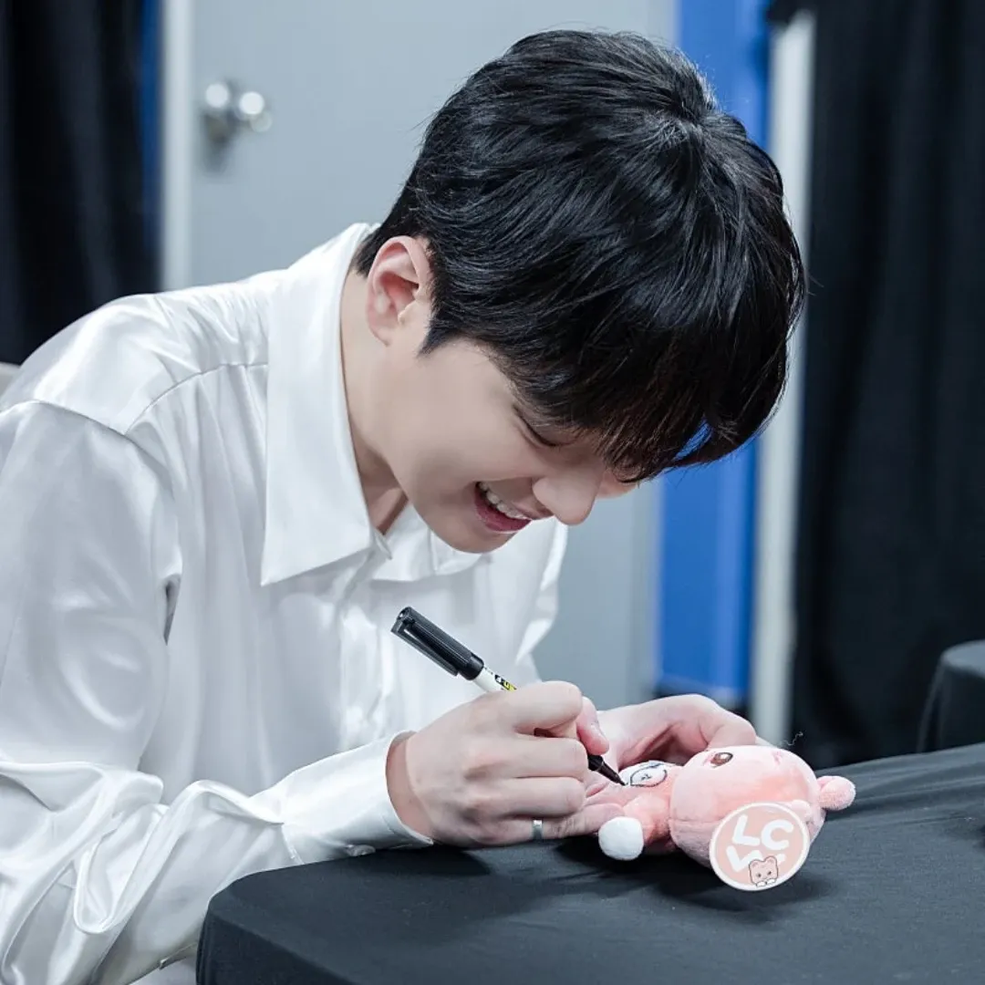 李灿元的近期活动照