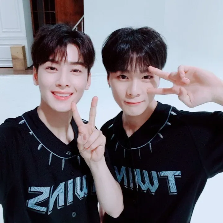 Latest photo of Cha Eunwoo