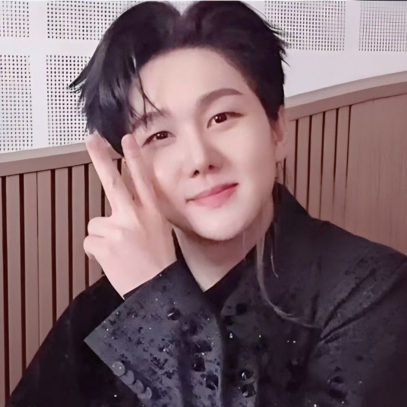 金秀瓚的最新照片