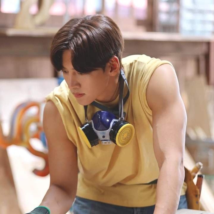 粉丝拍下的池昌旭瞬间