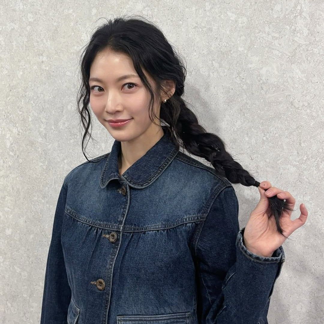 Recent activity shot of Gong Seungyeon