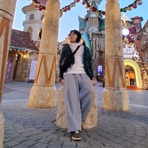 Behind-the-scenes cut of Park Sungon