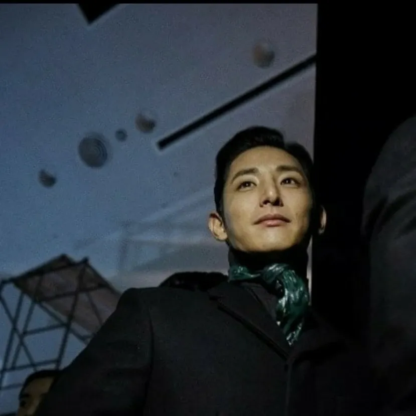 Behind-the-scenes cut of Lee Soohyuk