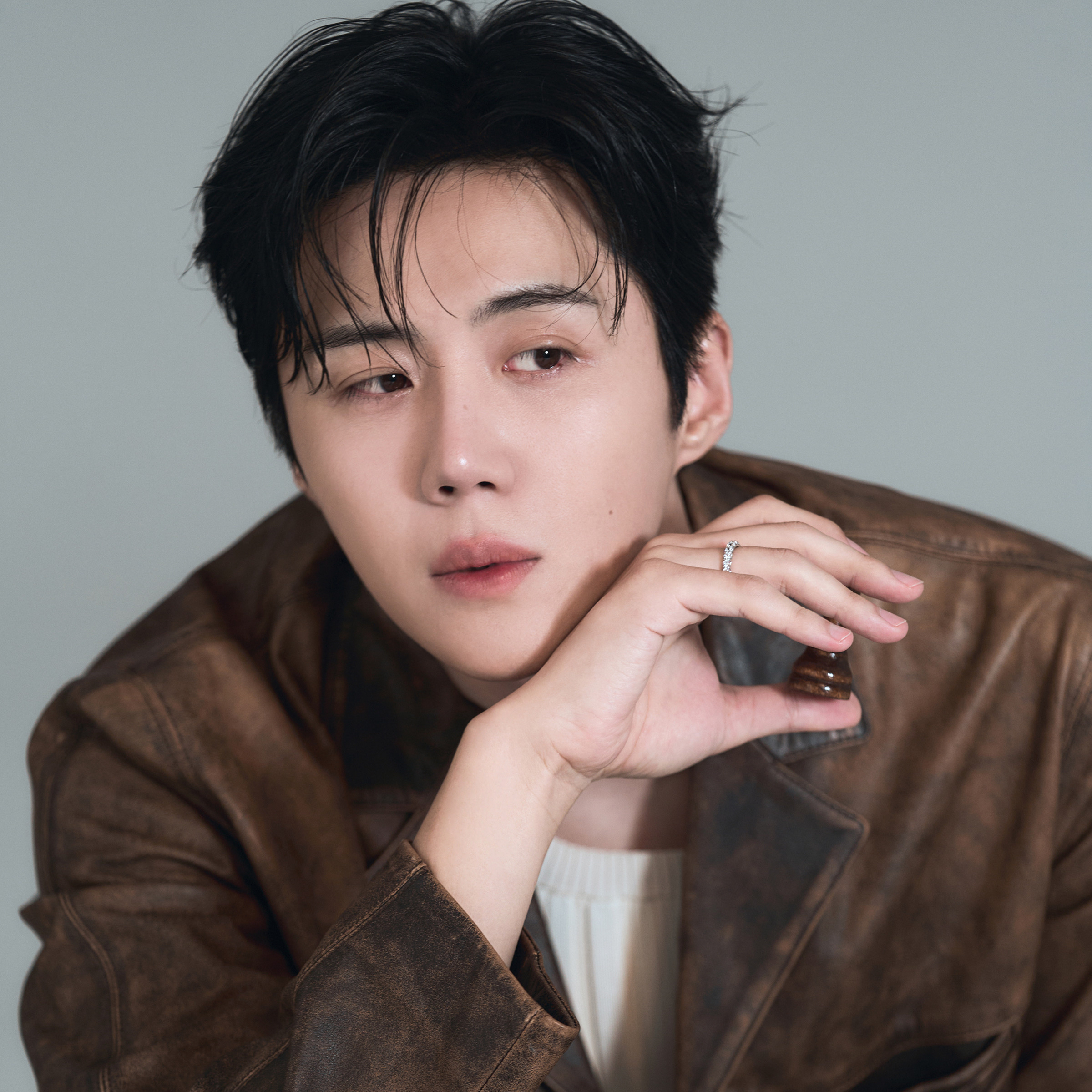 Behind-the-scenes cut of Kim Seonho