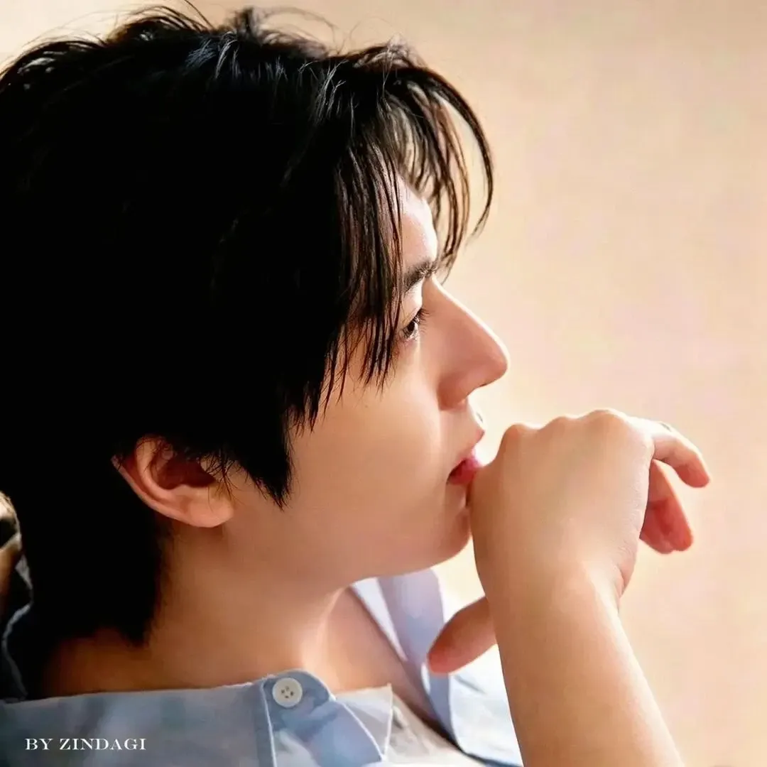 イ・ミンホの最近の活動ショット