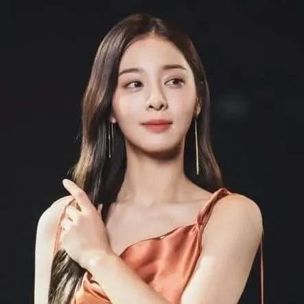 Recent activity shot of Seol Inah