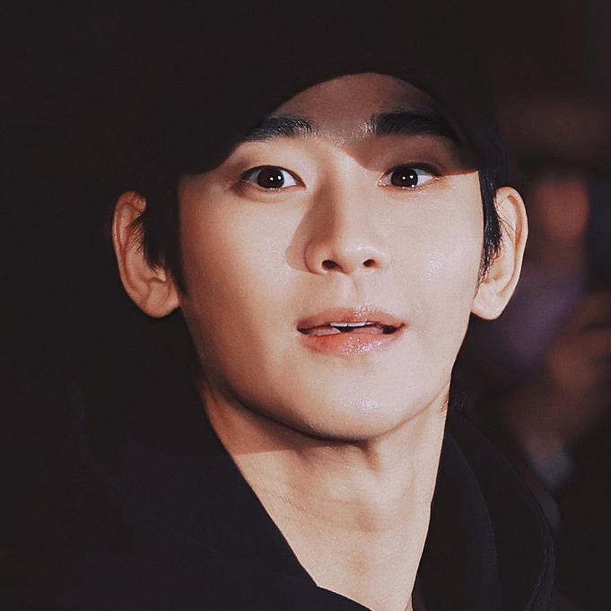 Recent activity shot of Kim Soohyun
