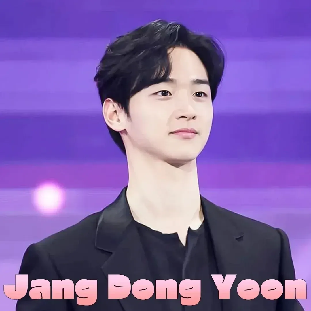A moment captured by a fan of Jang Dongyoon