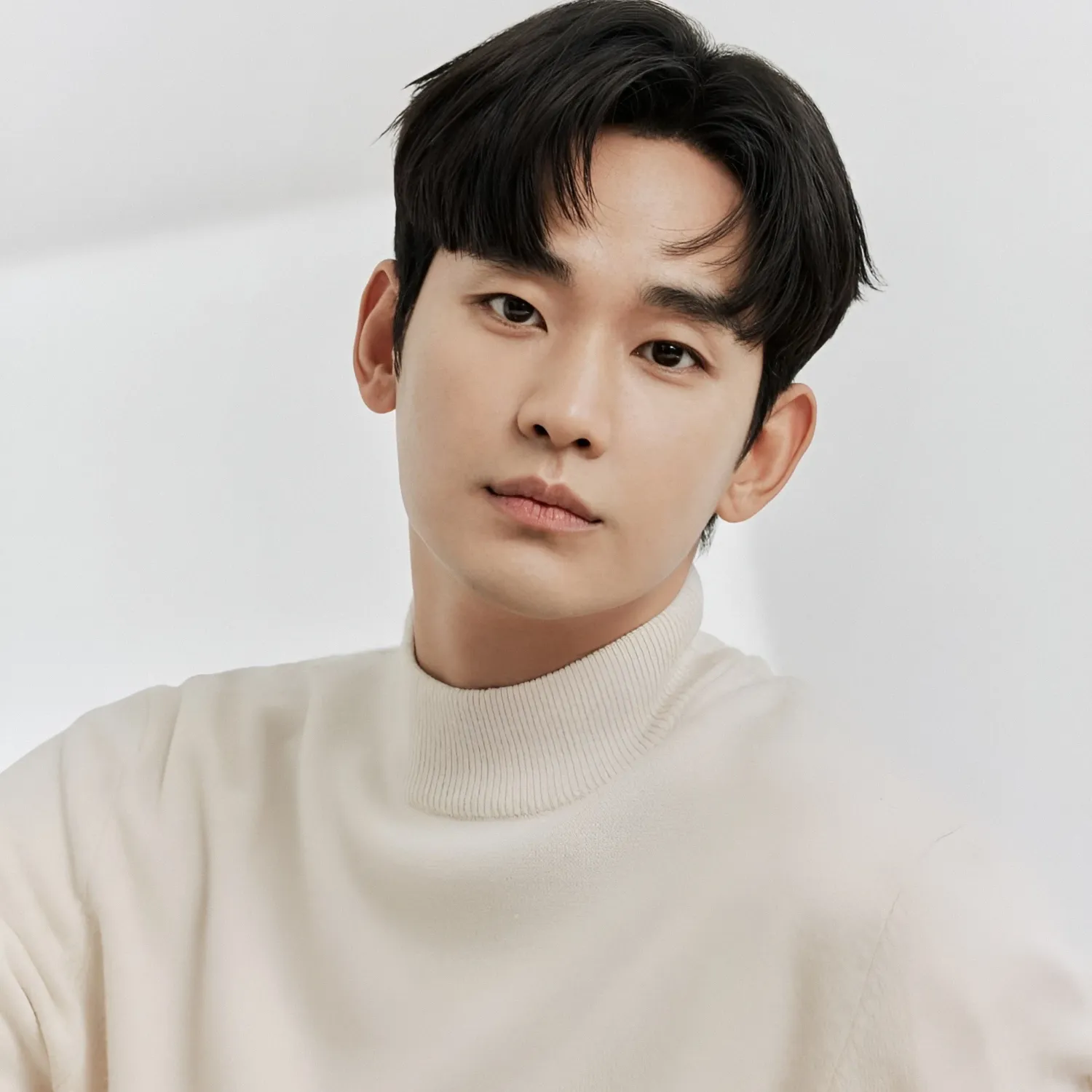 Recent activity shot of Kim Soohyun