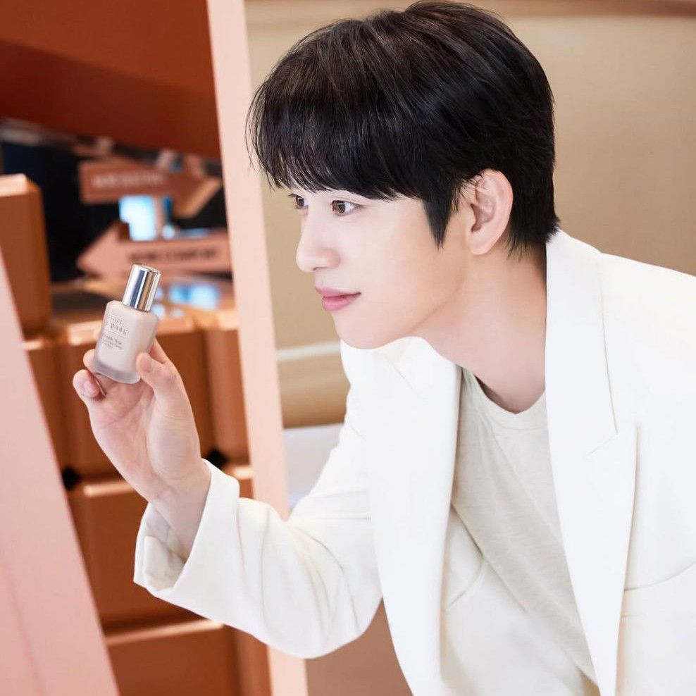 Momen yang diabadikan oleh penggemar Park Jinyoung