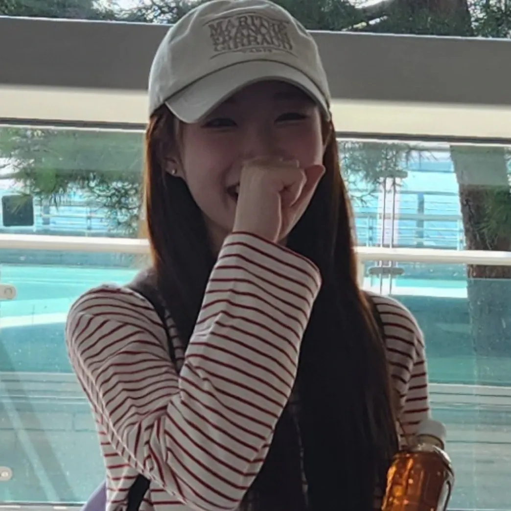 A moment captured by a fan of Jung Seojoo