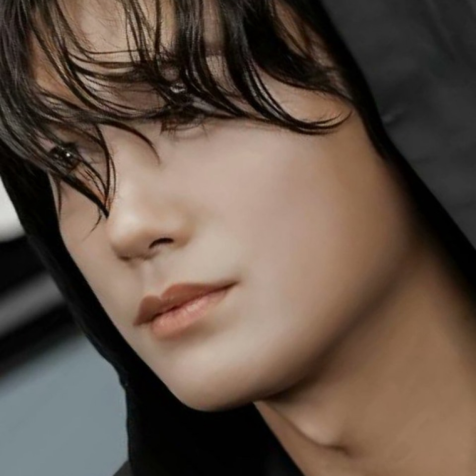 A moment captured by a fan of Park Hyungsik