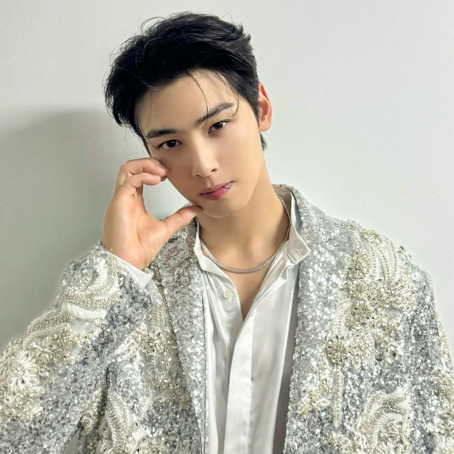Latest photo of Cha Eunwoo