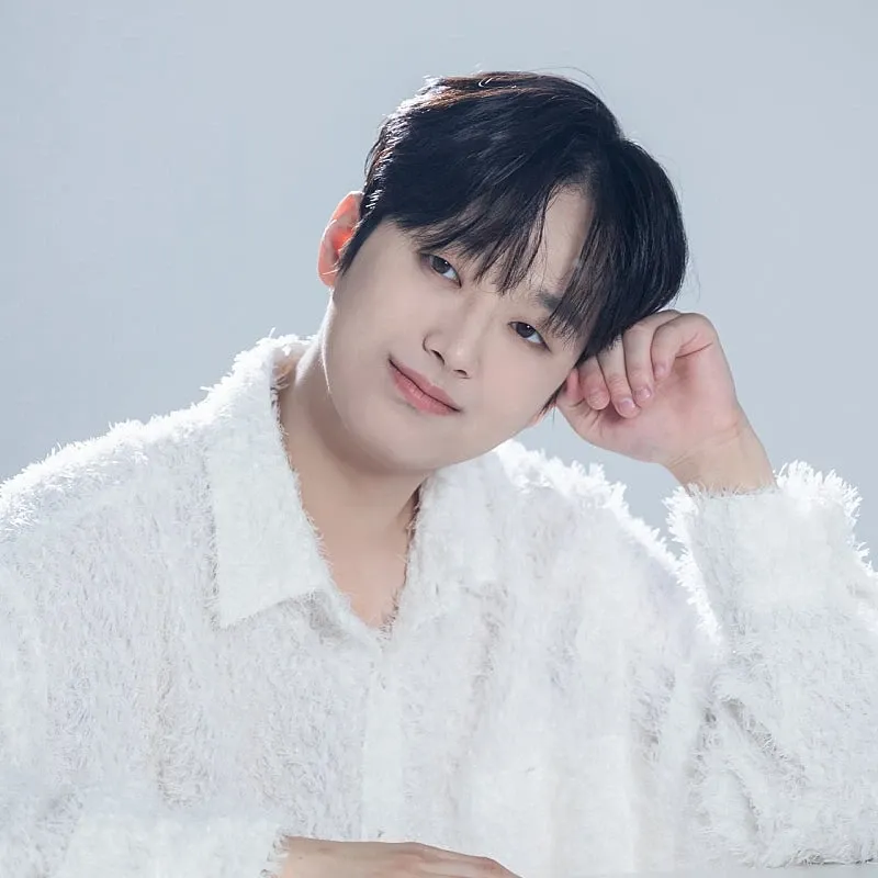Cuplikan di balik layar dari Lee Chanwon
