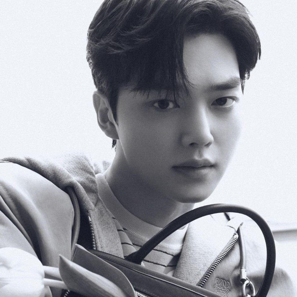 Behind-the-scenes cut of Song Kang