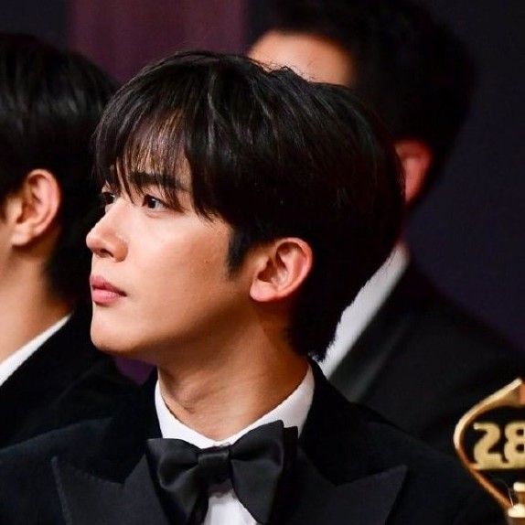 Behind-the-scenes cut of Kim Yohan