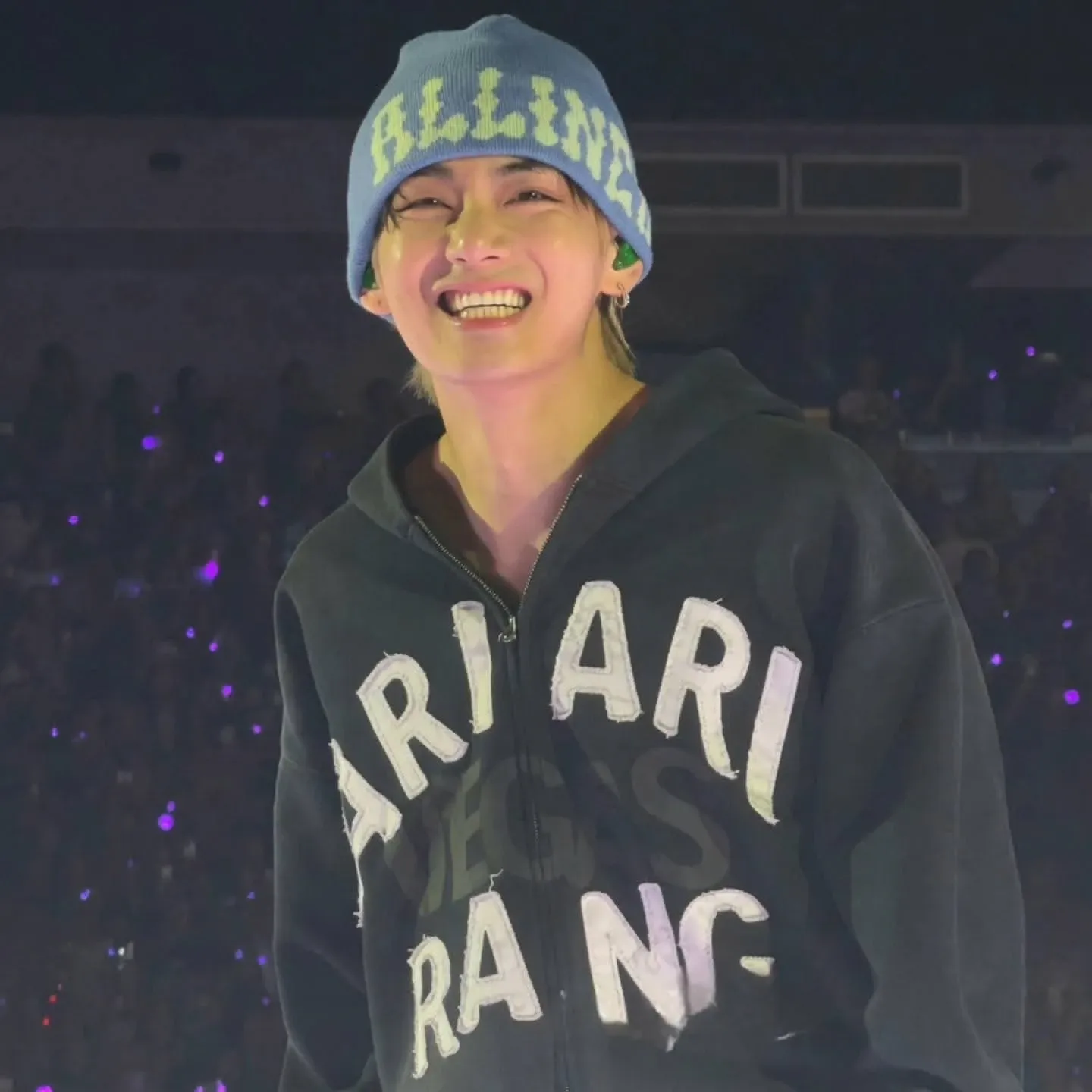 Recent activity shot of Kim Taehyung (V)