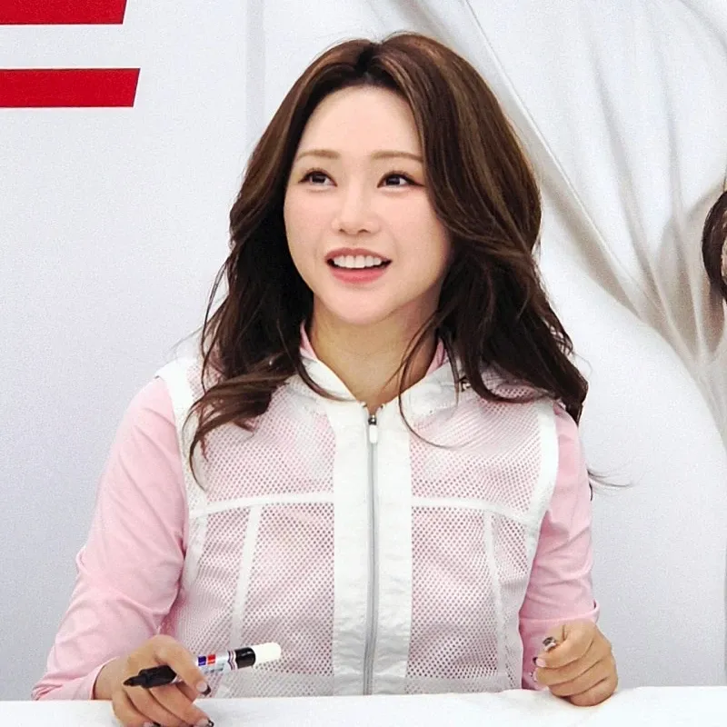 홍지윤의 최신 사진