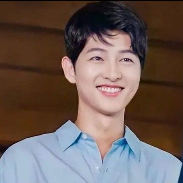 粉絲拍下的宋仲基瞬間