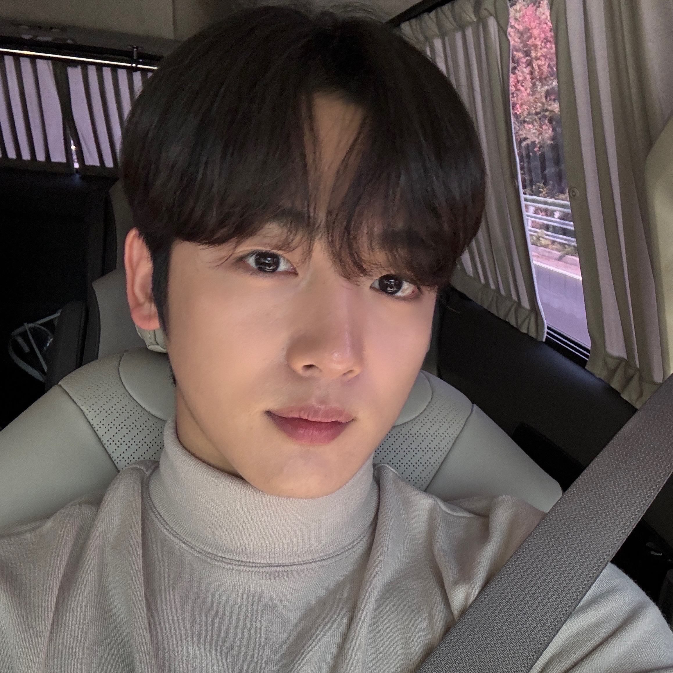 Behind-the-scenes cut of Kim Yohan