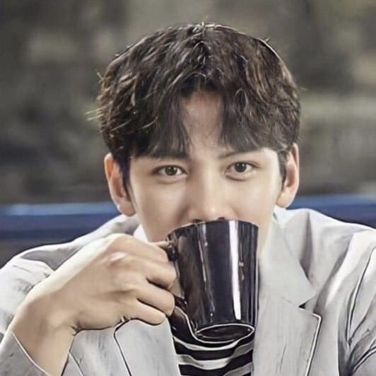 チ・チャンウクの最近の活動ショット