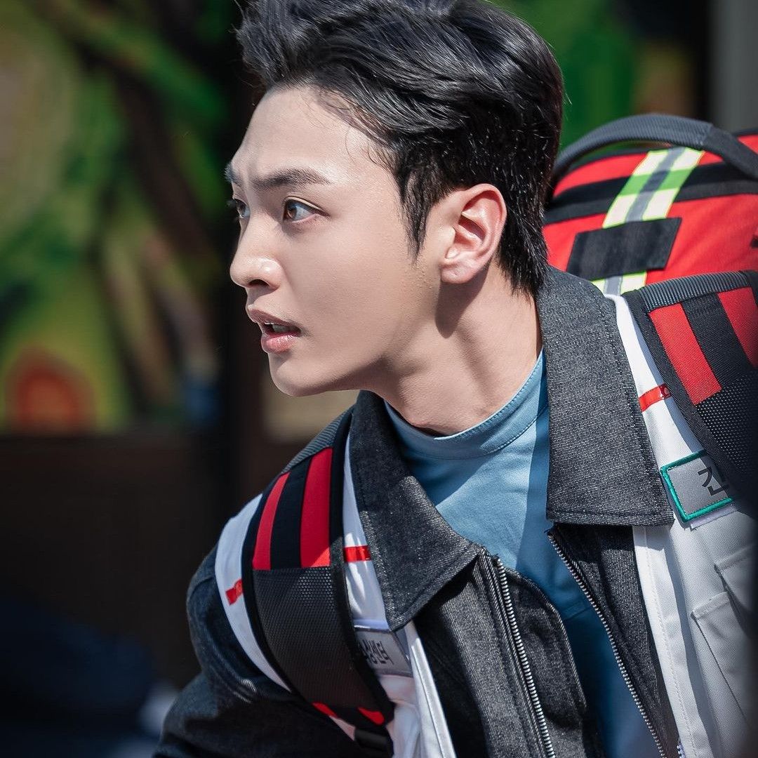 Behind-the-scenes cut of Kim Minjae